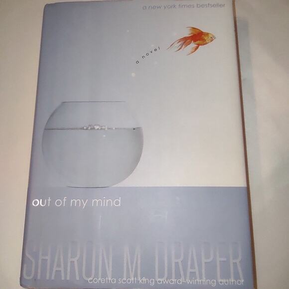 Out of my mind by Sharon M. Draper hardback book - Picture 1 of 9